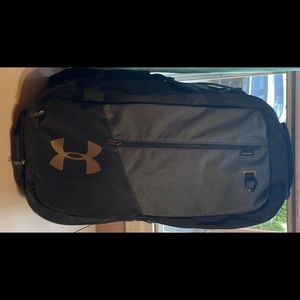 Under Armour duffel bag / gym bag
